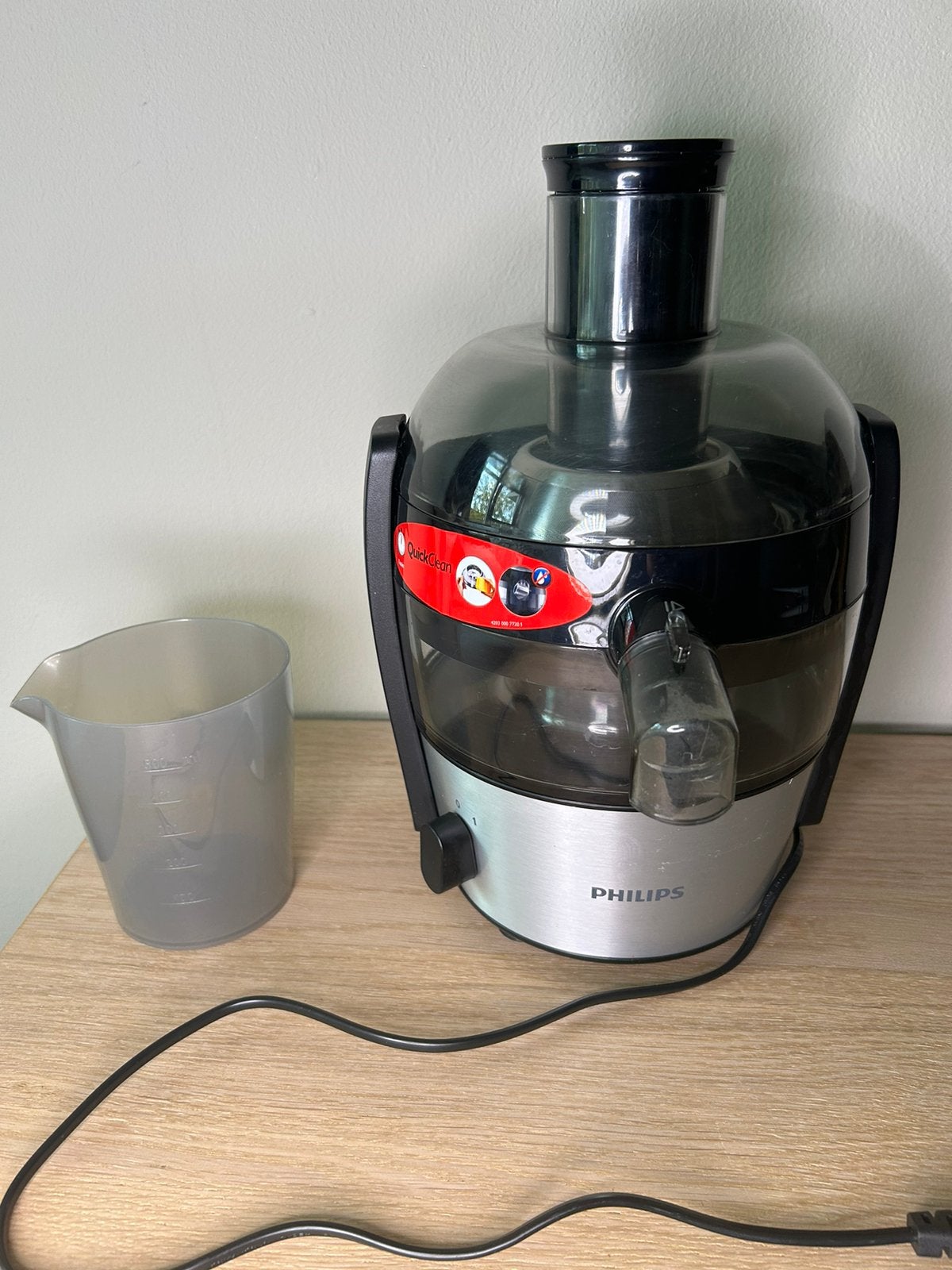 Nette Sapcentrifuge Philips - Makkelijk schoonmaken, Witgoed en Apparatuur, Ophalen of Verzenden, Gebruikt, Elektrisch, Sapcentrifuge