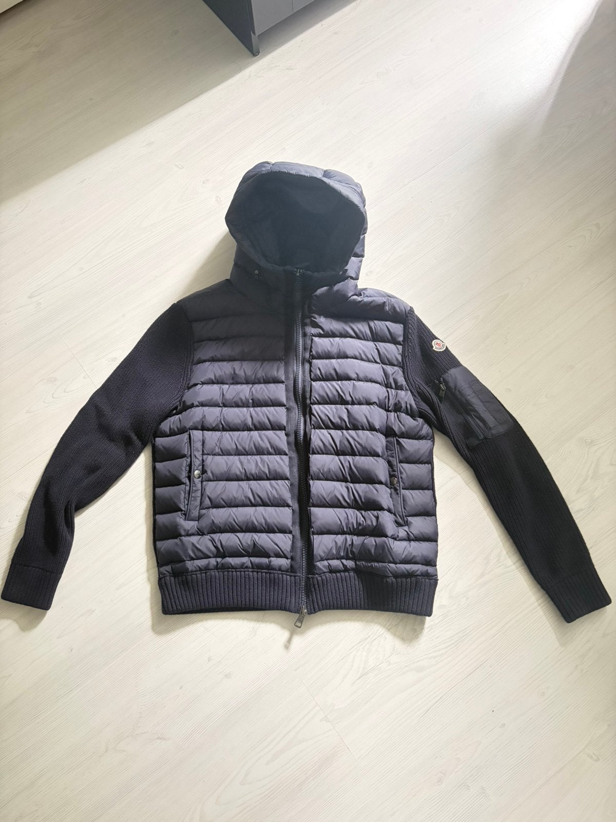 Moncler cardigan (m), Ophalen of Verzenden, Zo goed als nieuw, Maat 48/50 (M), Blauw