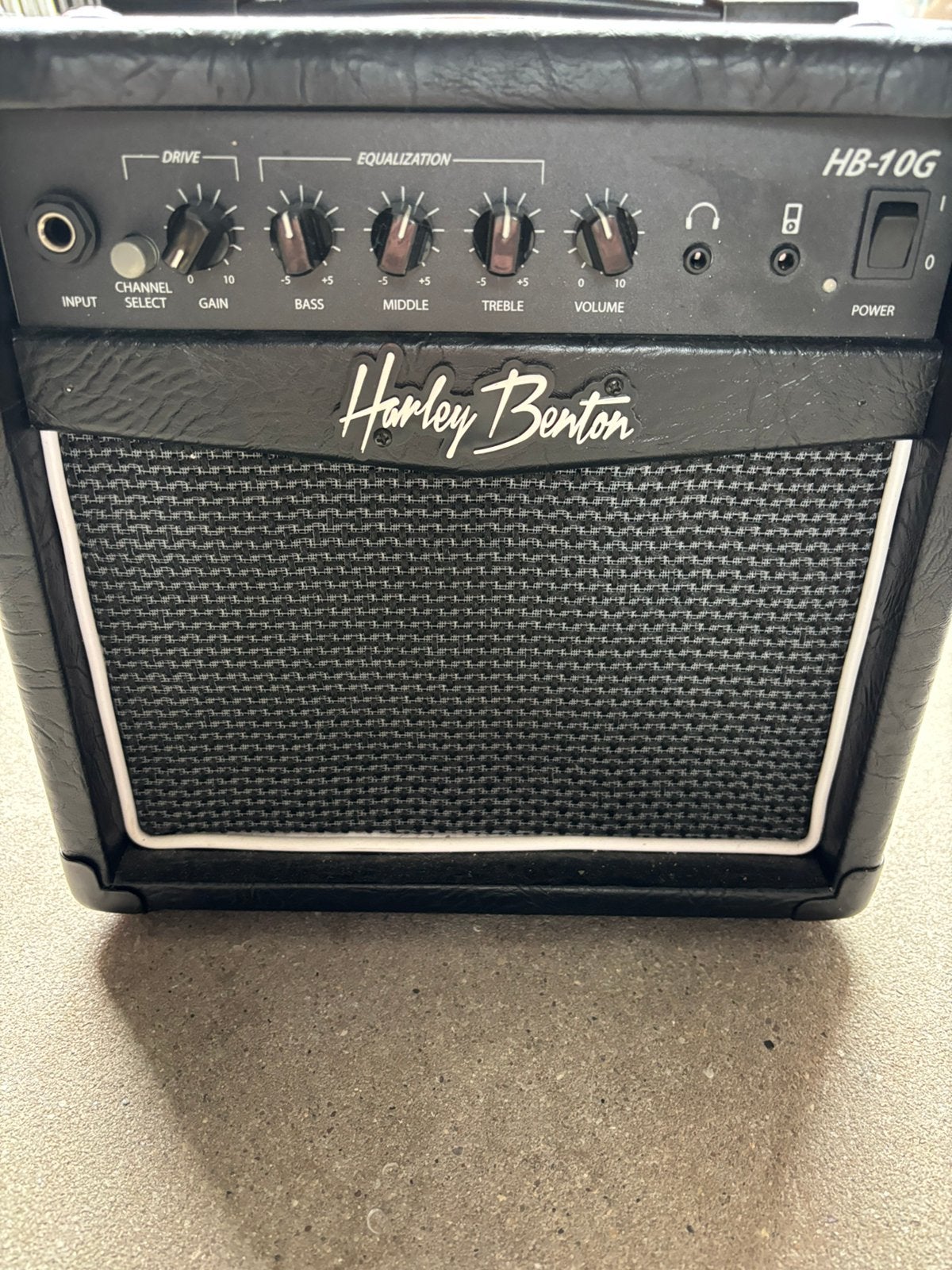 Harley Benton HB10G, Muziek en Instrumenten, Versterkers | Bas en Gitaar, Ophalen of Verzenden, Zo goed als nieuw, Minder dan 50 watt
