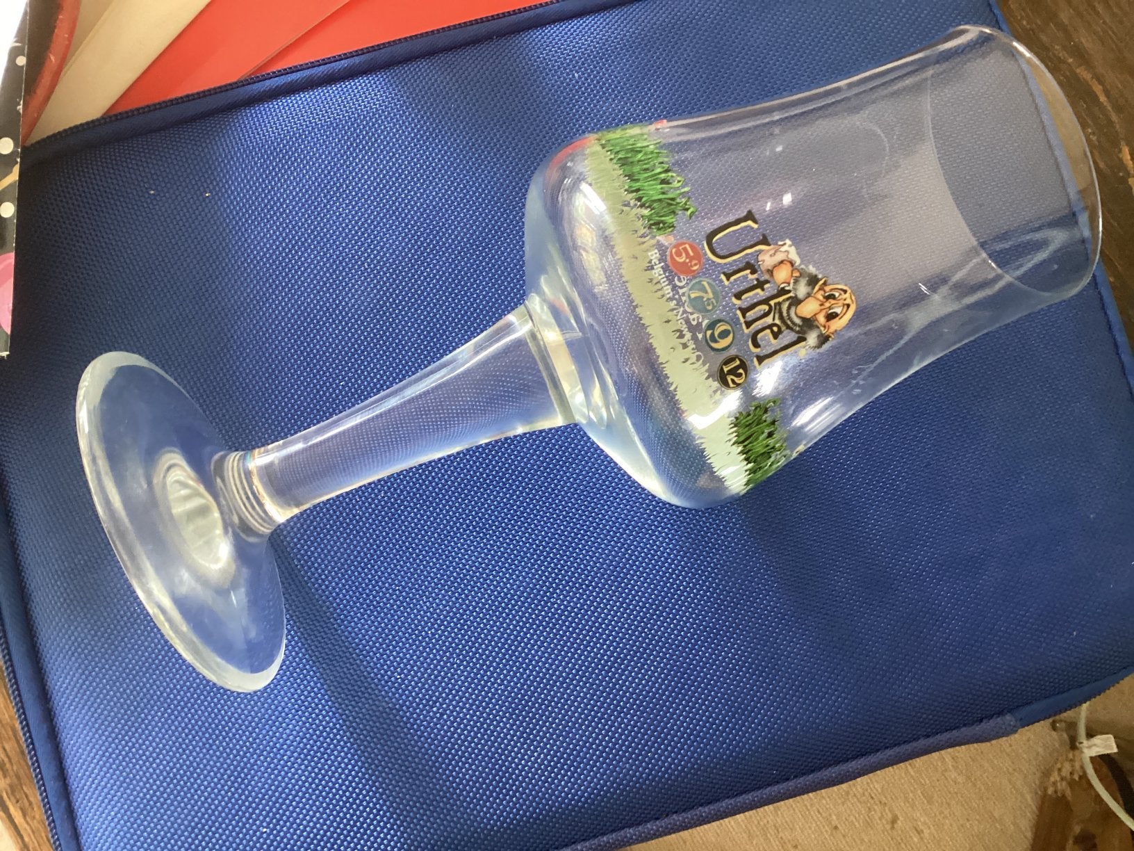 Urthel kristal hoog 21 cm, Ophalen of Verzenden, Zo goed als nieuw, Glas of Glazen, Overige merken