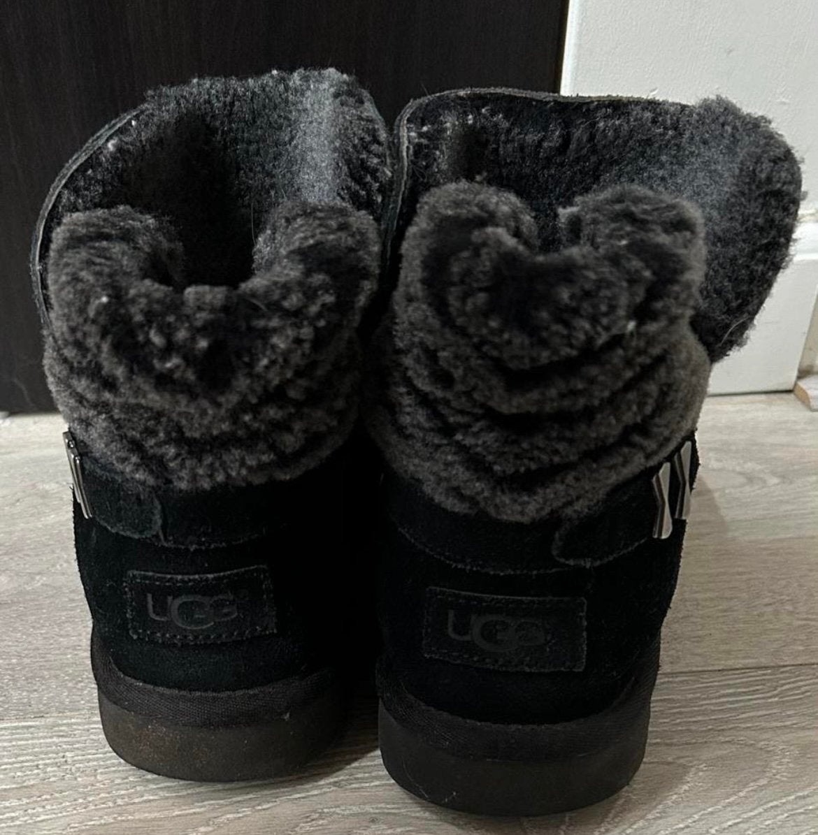 Uggs maat 38, Ophalen of Verzenden, Zo goed als nieuw, Zwart