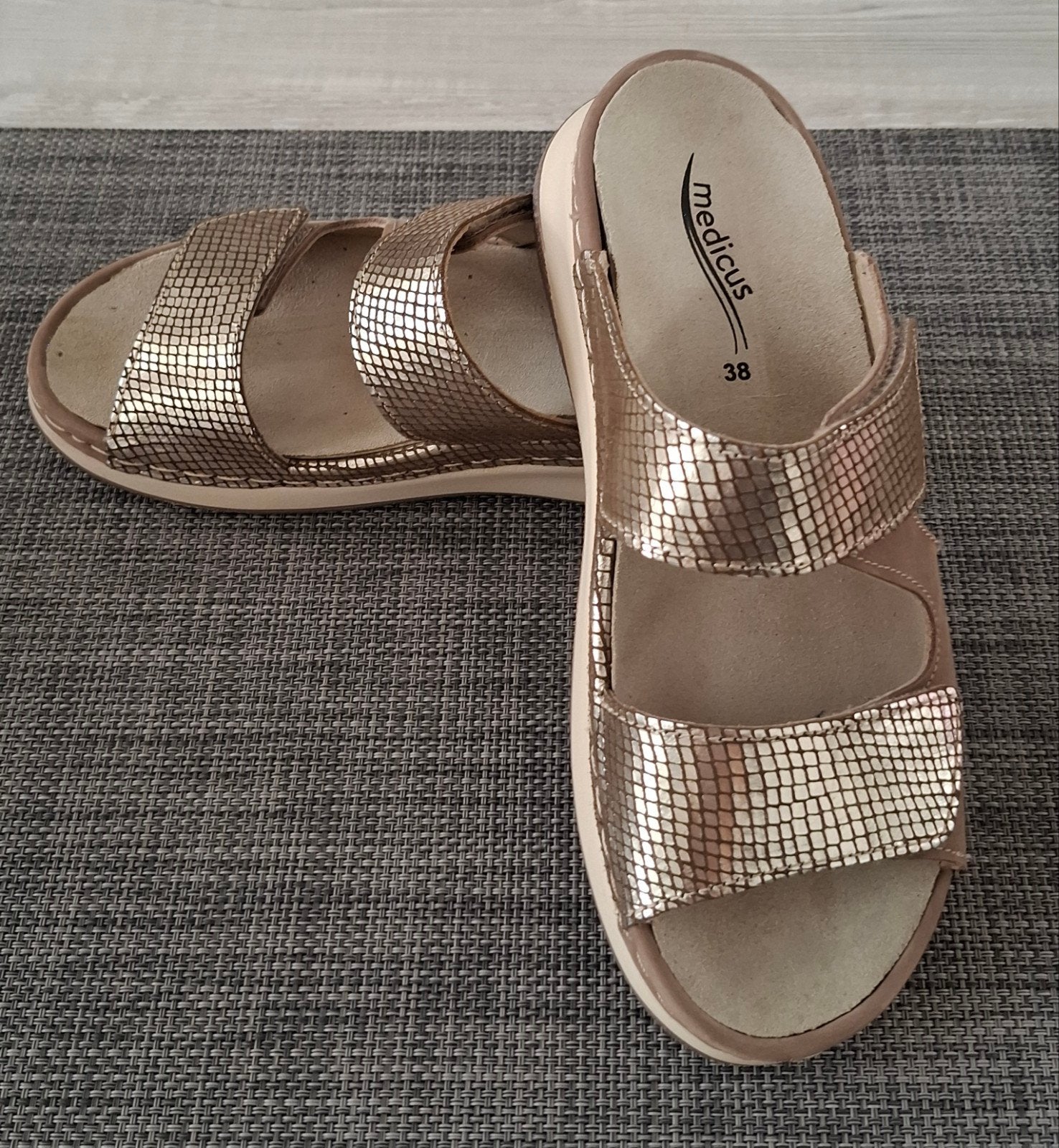 Medicus Sandalen leer Maat 38, Slippers, Medicus, Bruin, Ophalen of Verzenden