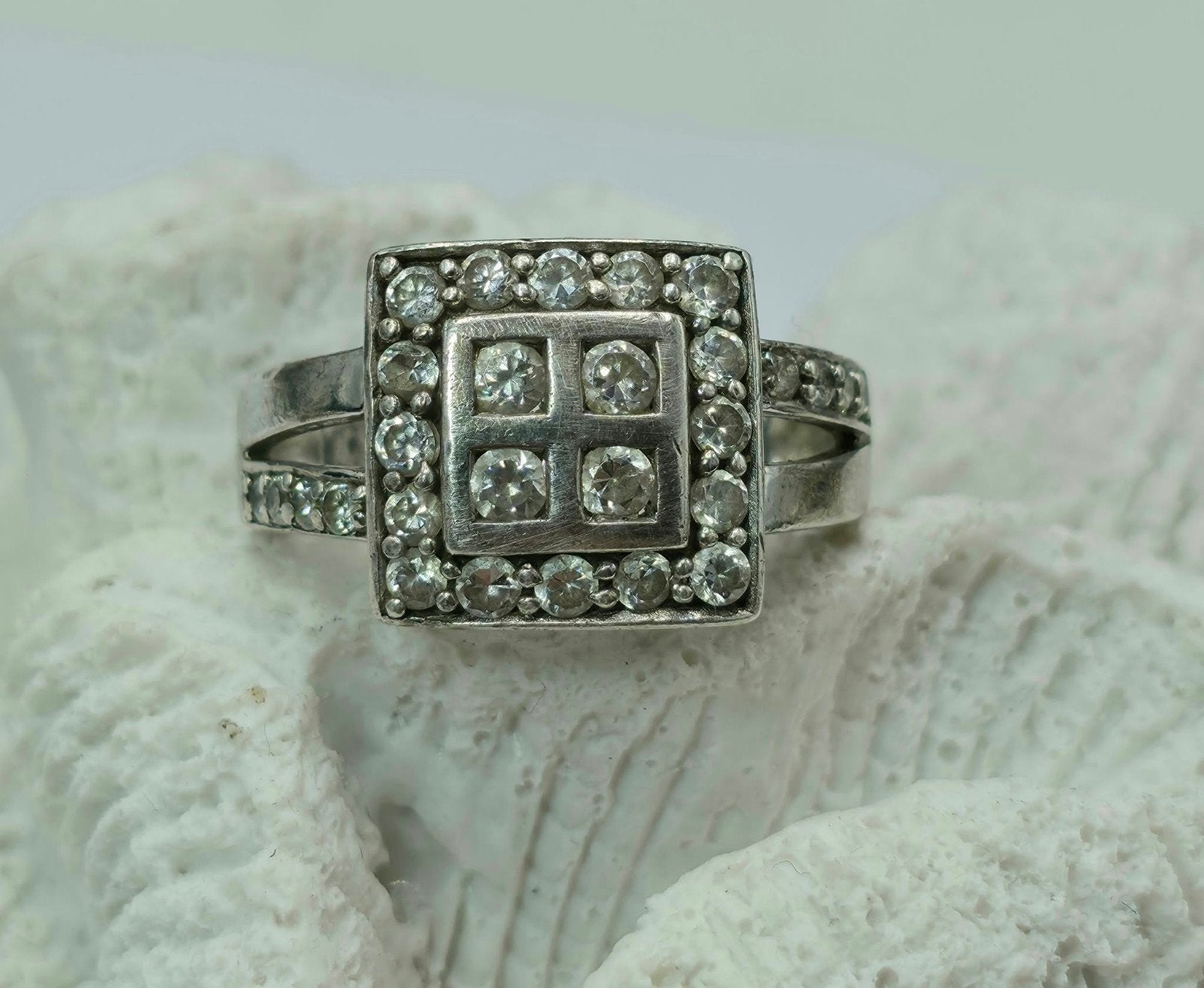 zilveren Ring met Fonkelende Steentjes
Zilverkeur 925 en mee, Verzenden, ., Zo goed als nieuw, Dame