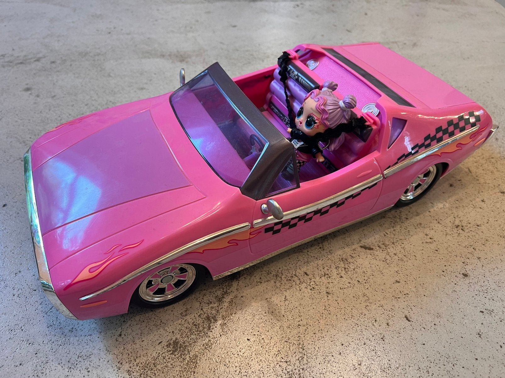 L.O.L. Surprise City Cruiser roze auto + Beeps pop, Kinderen en Baby's, Speelgoed | Poppen, Ophalen of Verzenden, Gebruikt, Overige typen