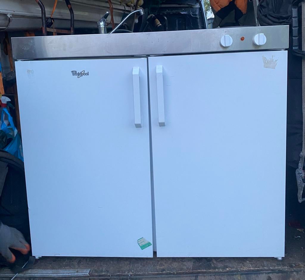 Whirlpool keukenblok koelkast, kookplaat, wasbak ook te huur, Huis en Inrichting, Keuken | Complete keukens, Gebruikt, Wit, Enkelwandige keuken