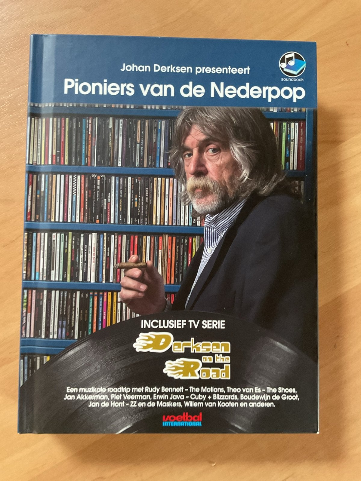 Johan Derksen. Pioniers van de Nederpop  (2014), Ophalen of Verzenden, Zo goed als nieuw