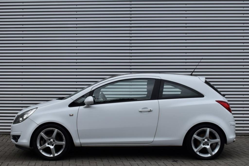 Opel CORSA 1.4-16V SPORT / PANO DAK / 17 INCH / INCL NWE APK, Auto's, Gebruikt, 4 cilinders, Wit, Bedrijf