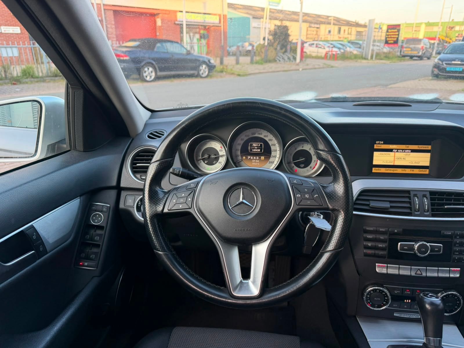 Foto 14 van Mercedes-Benz C-klasse 180 Avantgarde AMG - Automaat - Schui