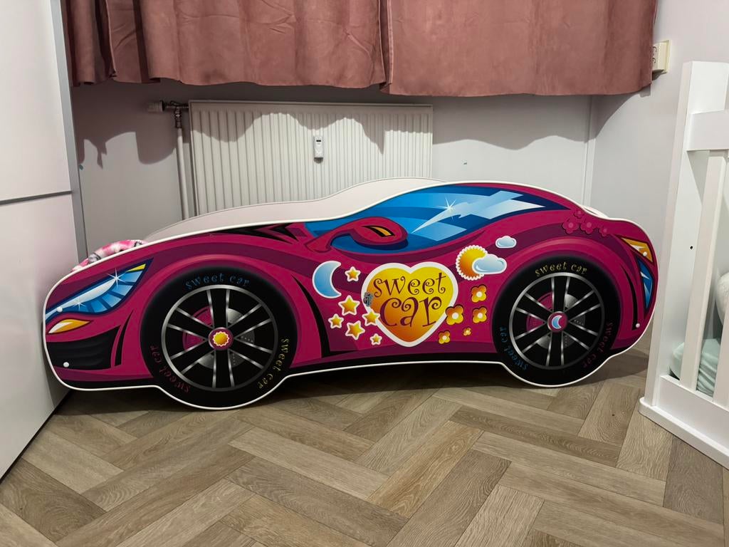 Meisjes auto bed, 85 tot 100 cm, Ophalen of Verzenden, Zo goed als nieuw, Matras