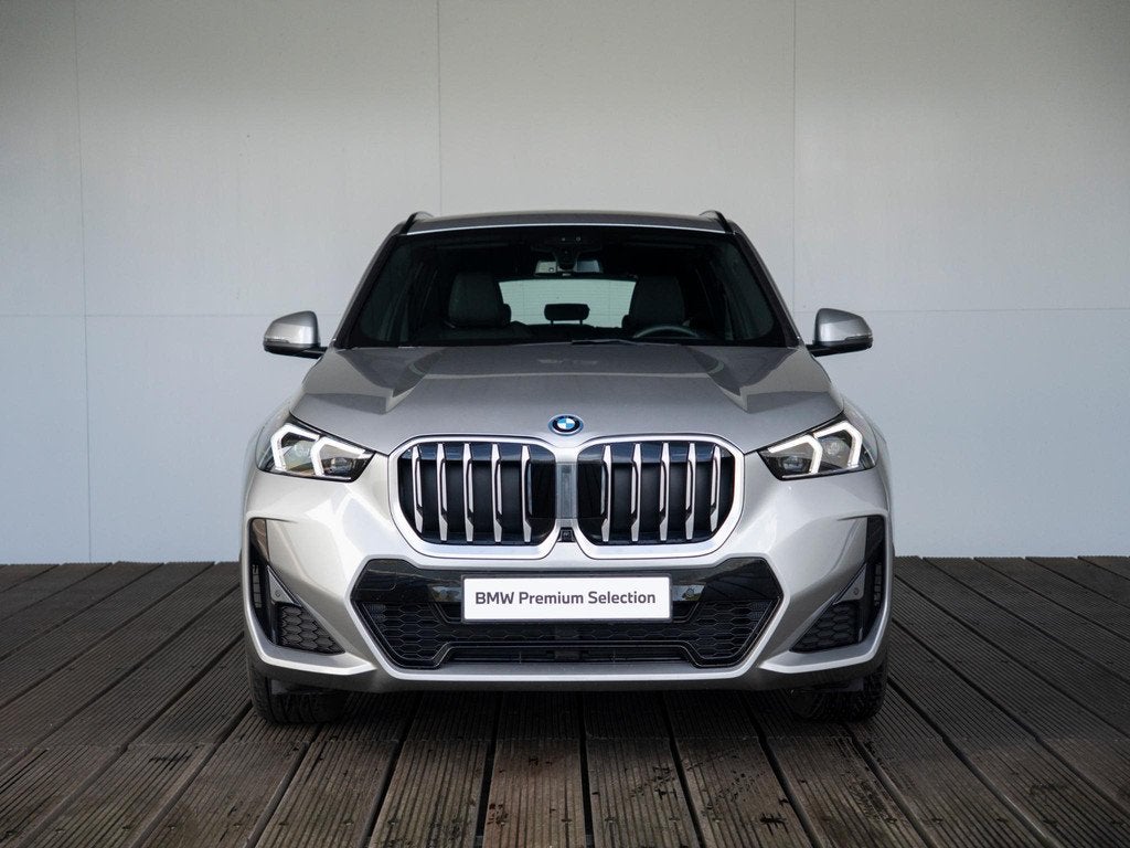 BMW X1 xDrive25e | M Sportpakket | Innovation Pack | Stuurwi, Auto's, BMW, Stof, Gebruikt, 105 min, Bedrijf