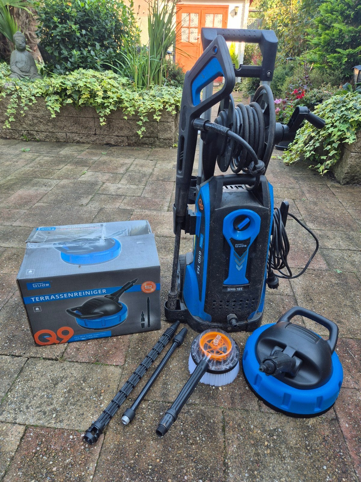 Hogedrukspuit met terrasreiniger en accessoires