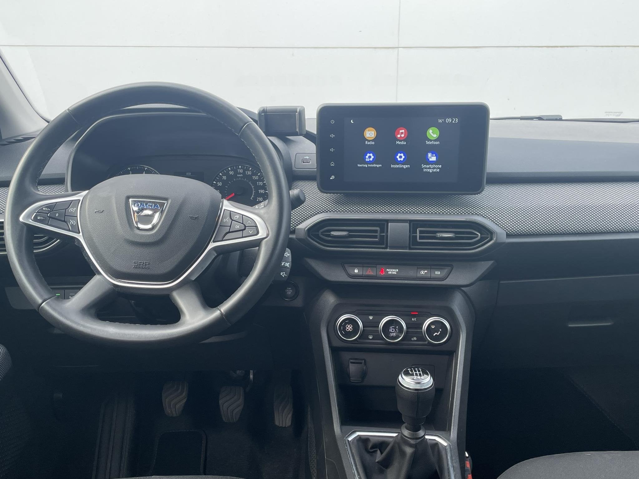 Dacia Jogger 1.0 TCe 100 Bi-Fuel Extreme 5p. Climate control, Auto's, Voorwielaandrijving, Gebruikt, Euro 6, Bruin