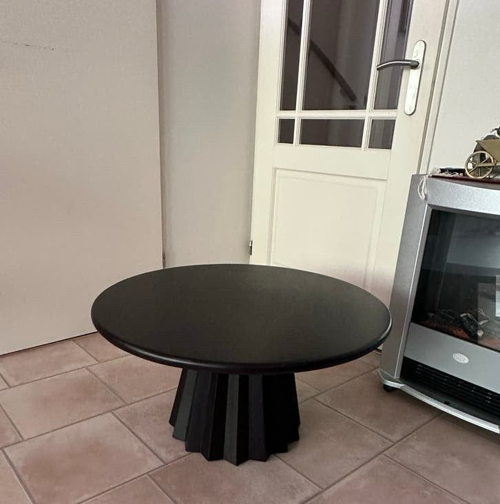 Goossens Felicia Salontafel - Zwart Hout - Rond, Ophalen, Rond, 50 tot 100 cm, Zo goed als nieuw