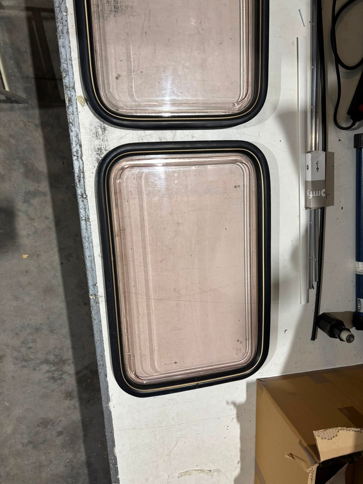 Caravan ramen - 73,5x49 cm en 93,5x49 cm - Zo goed als nieuw, Caravans en Kamperen, Caravan accessoires, Ophalen, Zo goed als nieuw