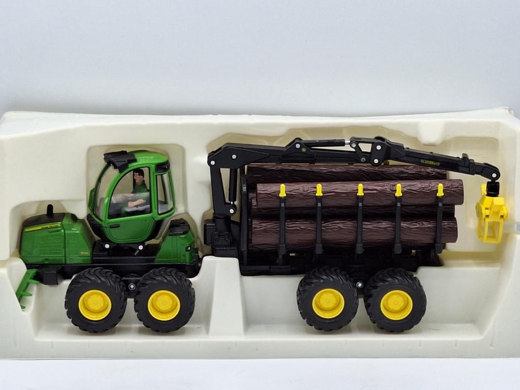 John Deere 1510E Forwarder met Boomstammen, Hobby en Vrije tijd, Modelauto's | 1:32, SIKU, Tractor of Landbouw, Zo goed als nieuw
