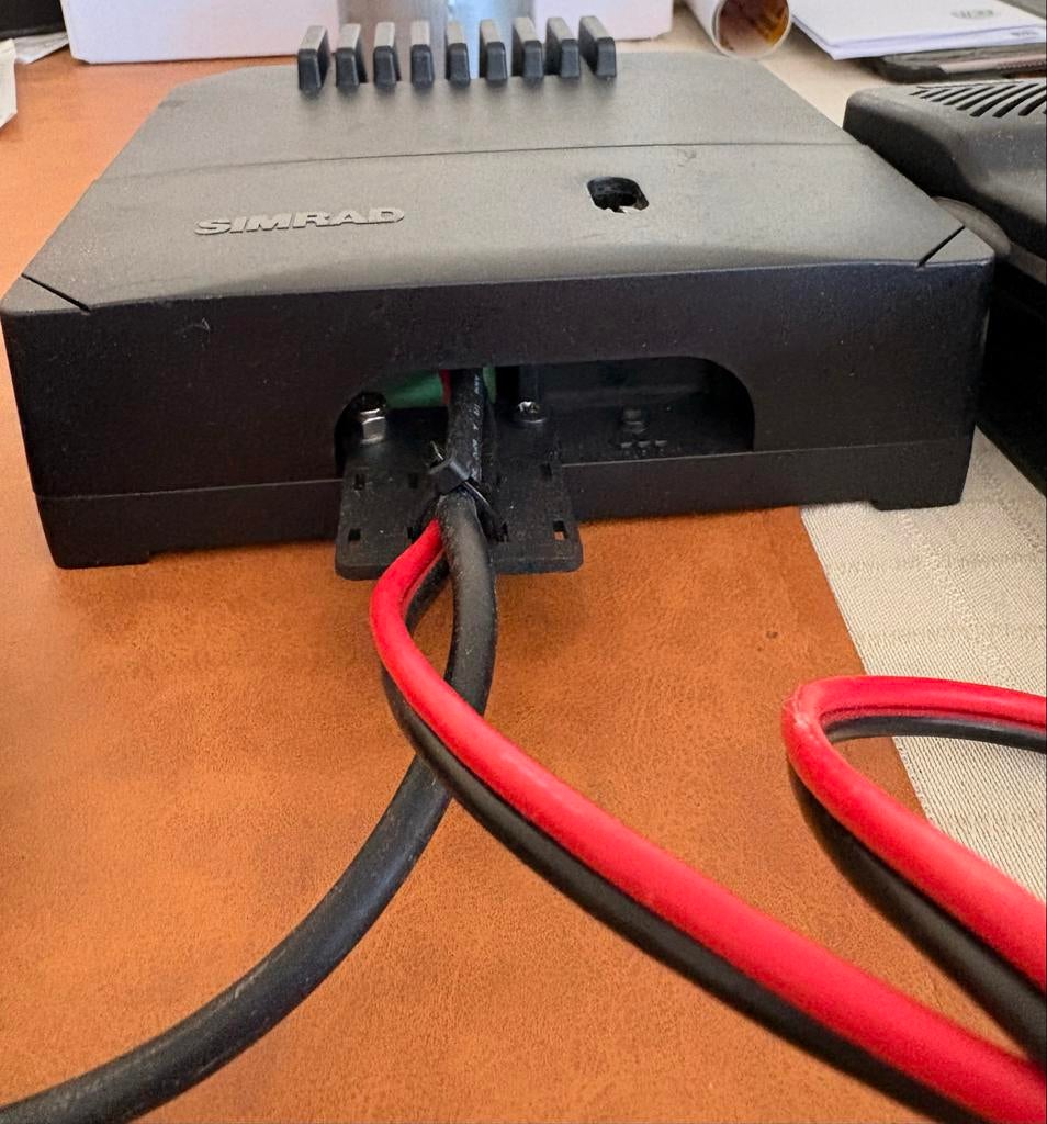 Simrad RS81 VHF Marifoon - Gebruikt maar Werkend, Ophalen of Verzenden, Gebruikt, Communicatie