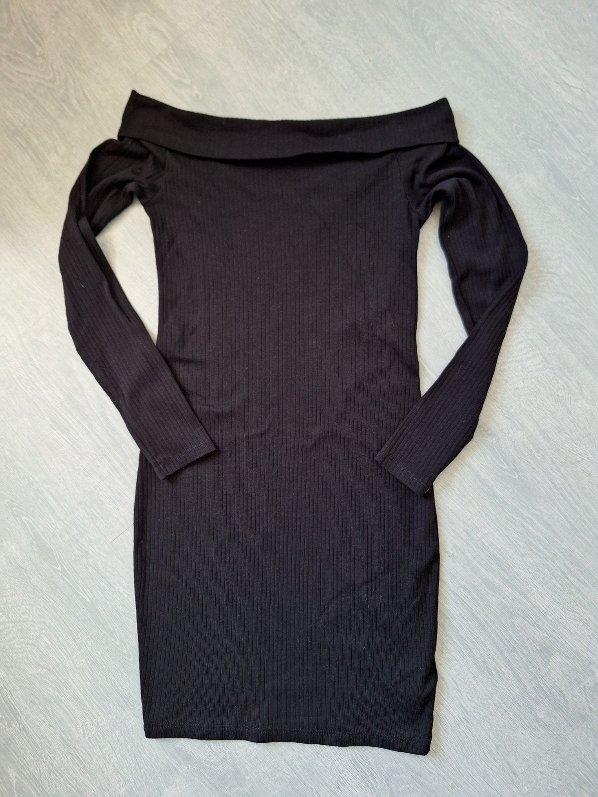 Off-shoulder jurkje van H&M, maat 158-164, Kinderen en Baby's, Kinderkleding | Maat 158, Ophalen of Verzenden