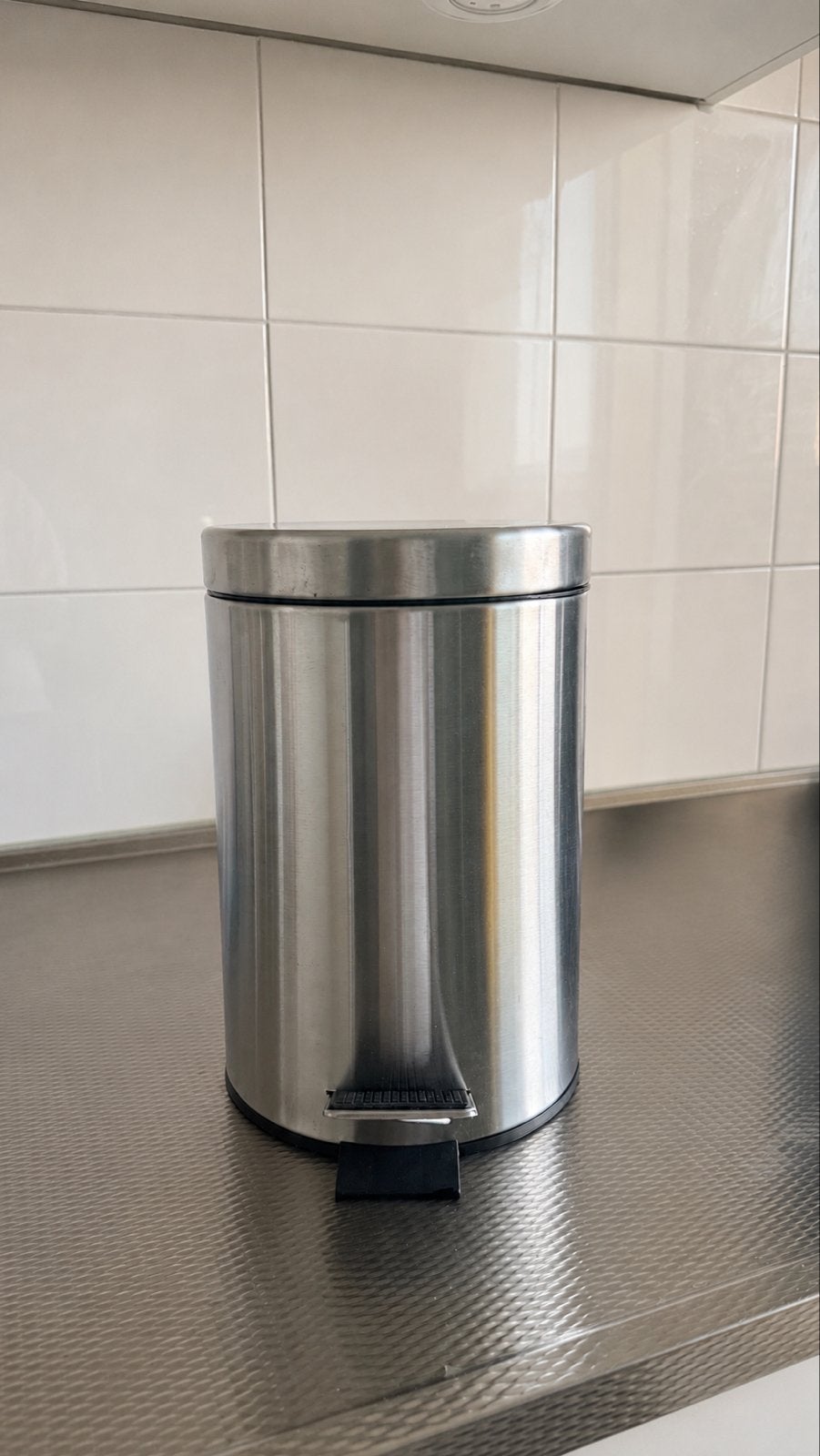 Pedaalemmer - zilver, Huis en Inrichting, Woonaccessoires | Prullenbakken, Ophalen, Gebruikt, Met pedaal, Minder dan 10 liter