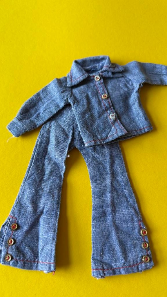 Barbie Sindy Fleur Jeans outfit, Ophalen of Verzenden, Gebruikt, Kleertjes