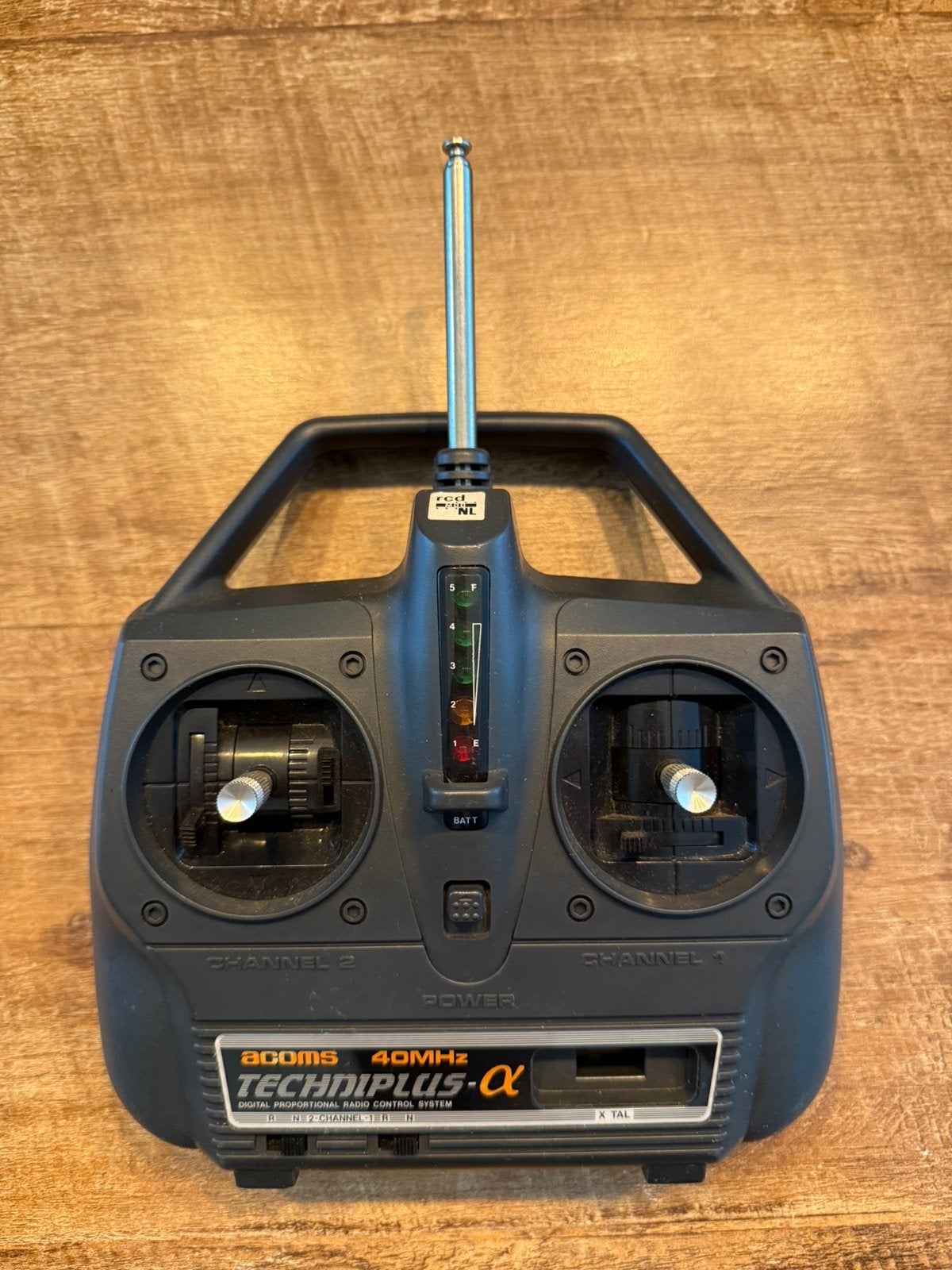 Techniplus rc-remote 2 kanaals, Hobby en Vrije tijd, Modelbouw | Radiografisch | Overige, Ophalen of Verzenden, Gebruikt