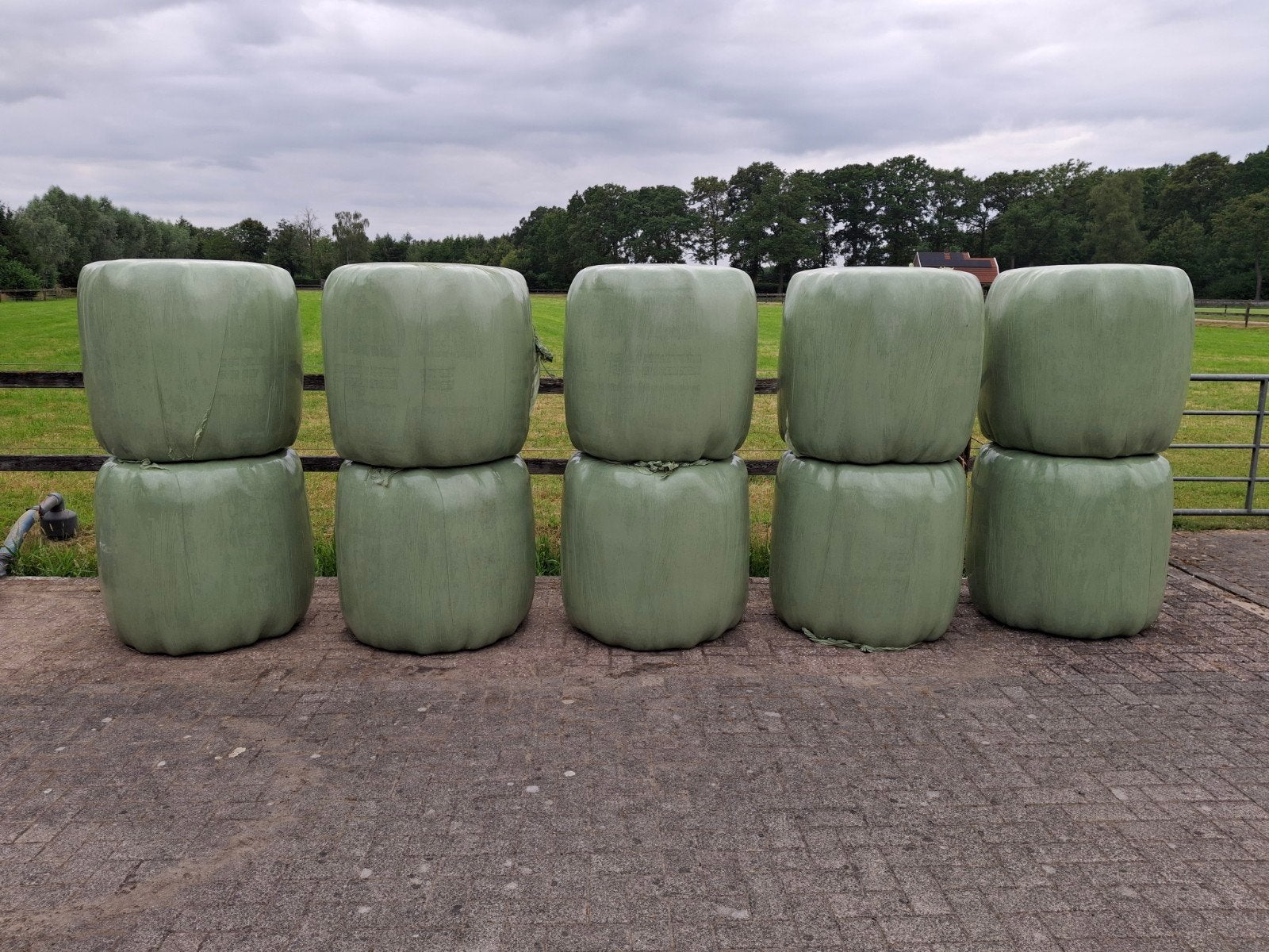 Midi hooi balen plastic, Ophalen, Vee