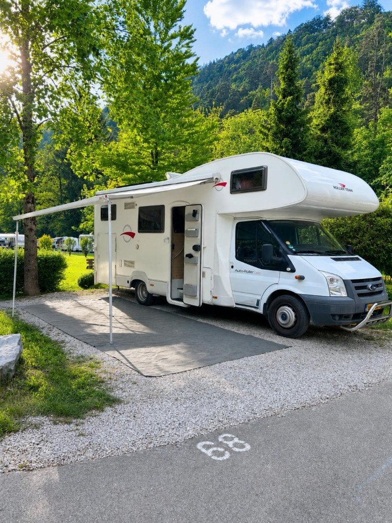 Off grid Camper 6 personen Roller Team XXL garage  APK 2027, Alkoof, Ringverwarming, Ford, Treinzit