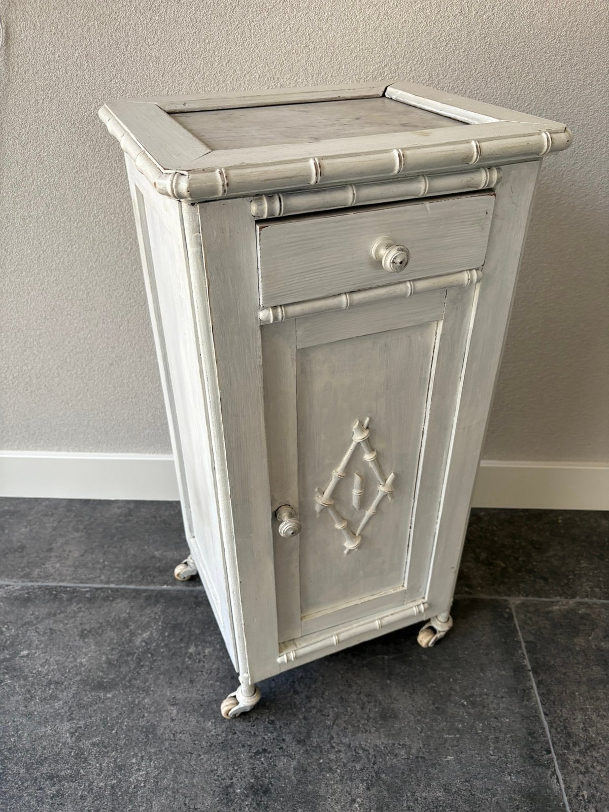Vintage kastje, Gebruikt, Minder dan 45 cm, Ophalen of Verzenden, 70 cm of meer