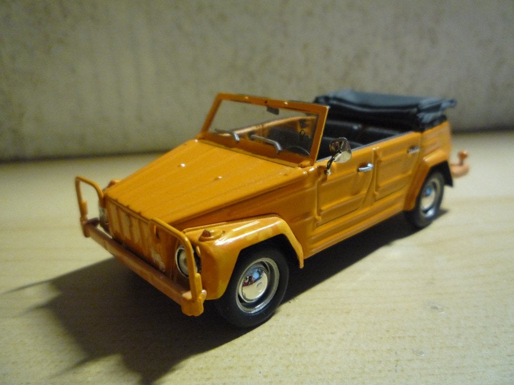 VW Volkswagen Kübel 181 licht oranje Minichamps 1:43, Ophalen of Verzenden, Zo goed als nieuw, Auto, MiniChamps
