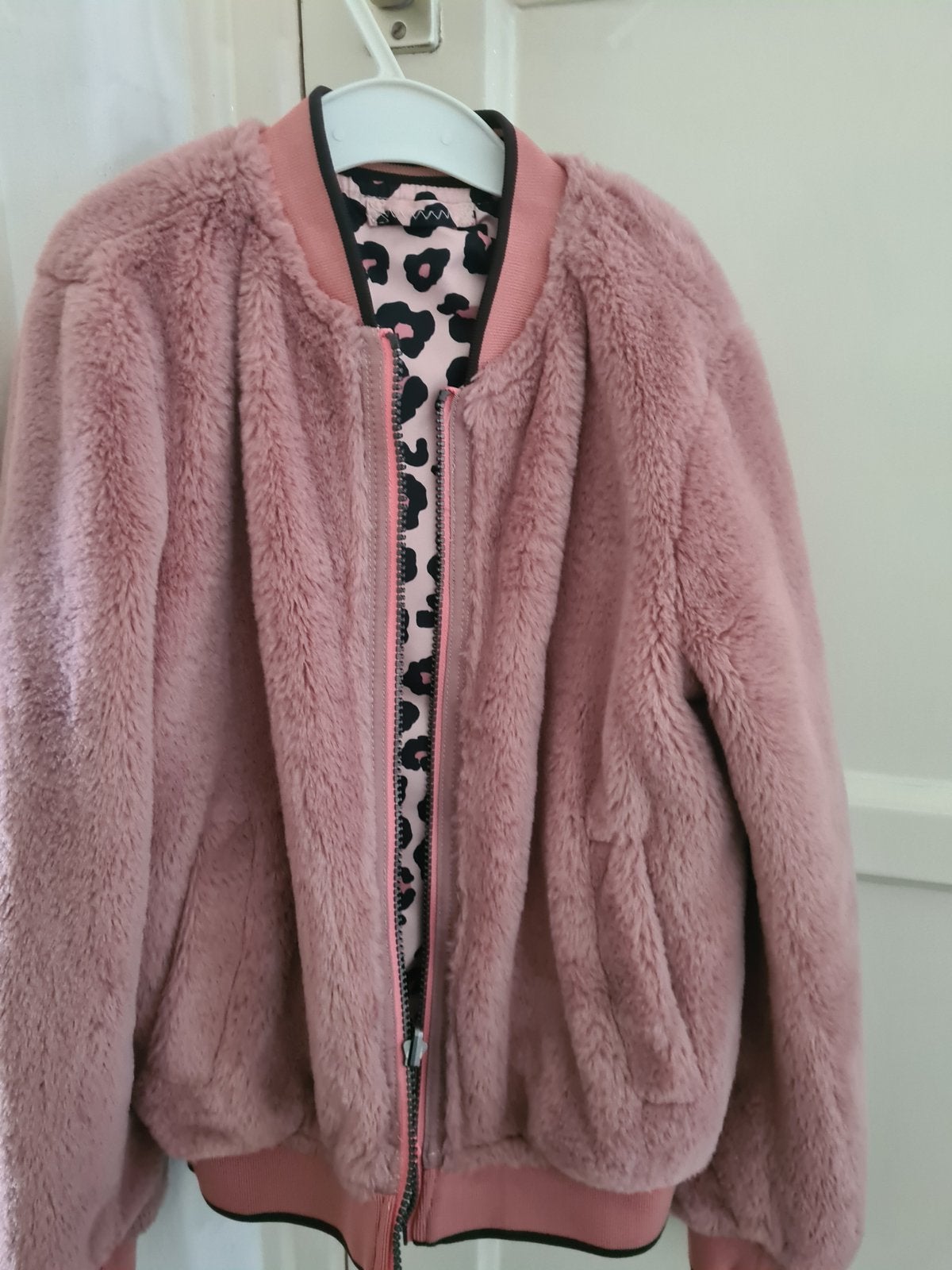 Twee kanten meisjes  jacket maat 134/140, Kleding | Heren, Ophalen of Verzenden, Zo goed als nieuw, Overige maten, Zwart