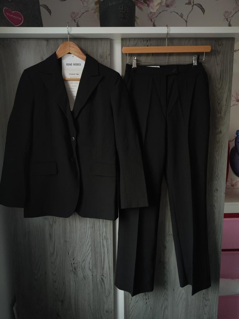 Rene Freres Zwart Kostuum/Pak - Maat M. Nieuw, Kleding | Dames, Maat 38/40 (M), Kostuum of Pak, Zwart, Ophalen of Verzenden