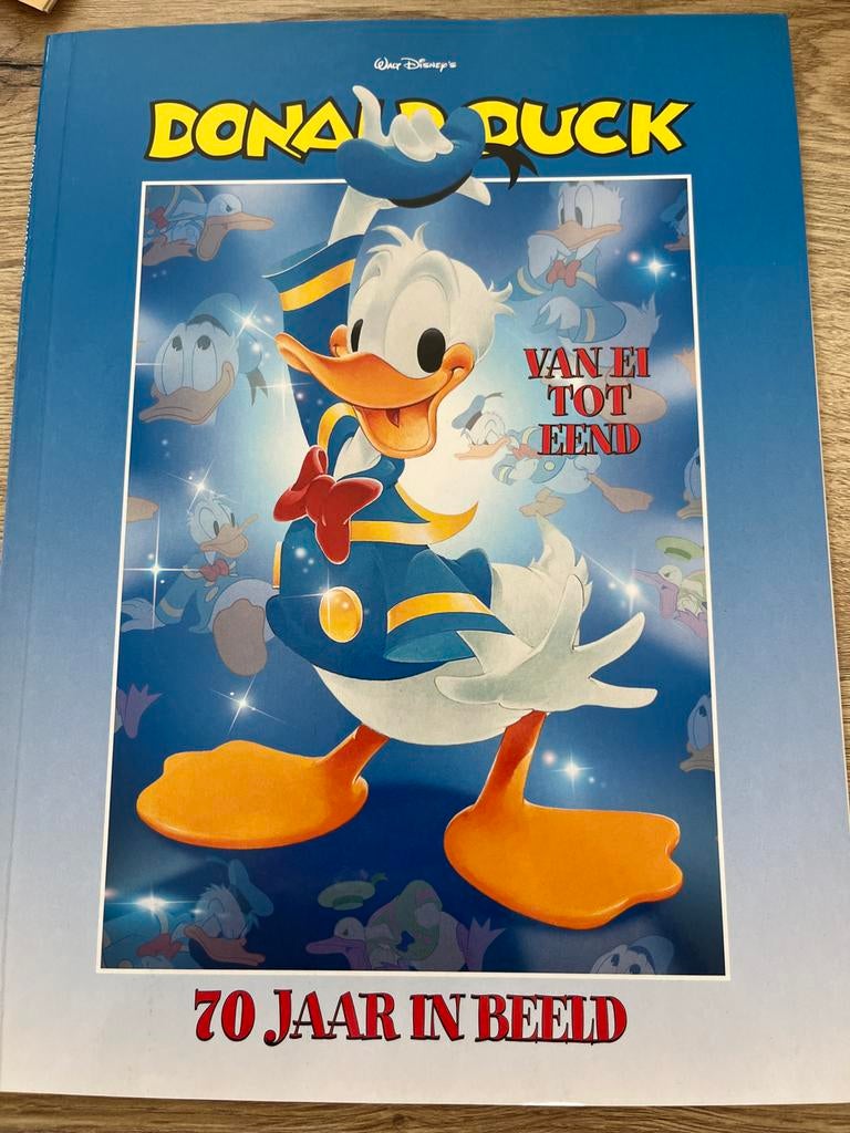 Donald Duck: Van Ei tot Eend - 70 Jaar in Beeld, Eén stripboek, Ophalen of Verzenden, Zo goed als nieuw
