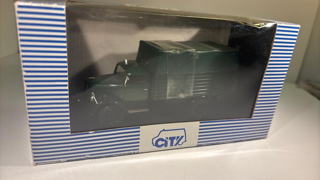 Opel blitz 3.5 ton truck dark green city 1.43