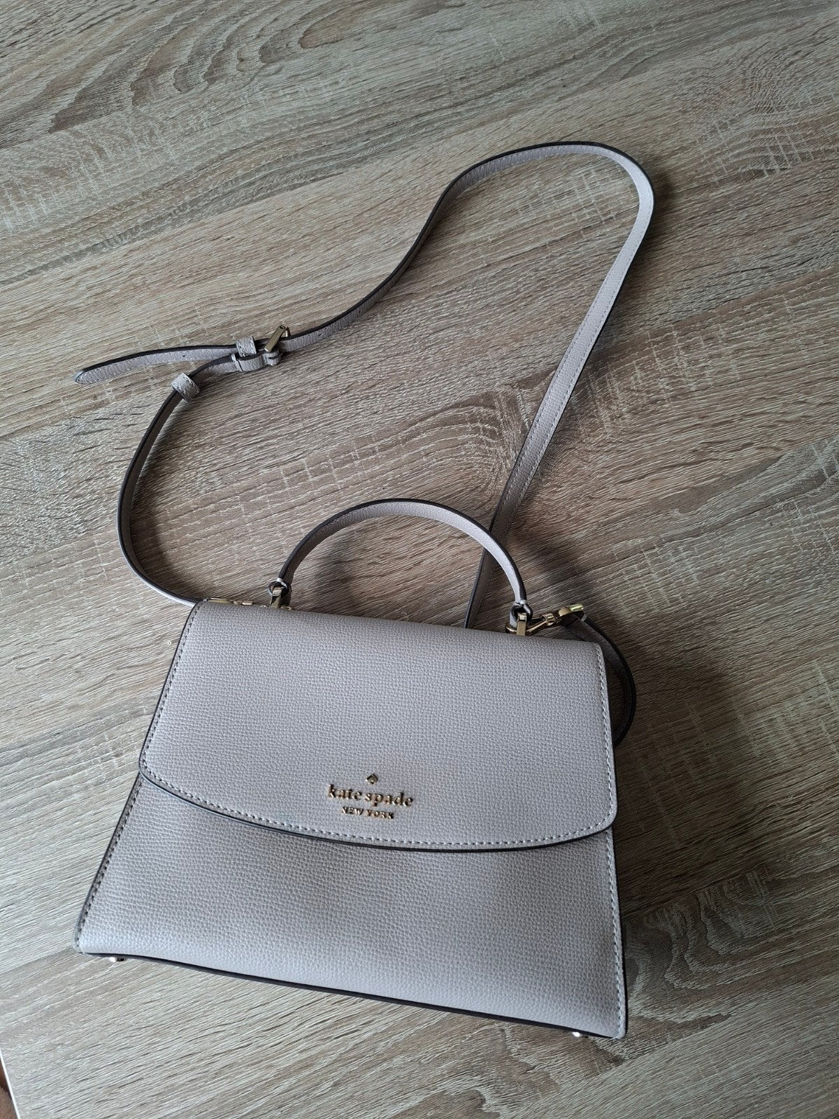 Kate Spade Lichtgrijze Handtas - Nauwelijks Gebruikt, Sieraden, Tassen en Uiterlijk, Tassen | Damestassen, Ophalen of Verzenden