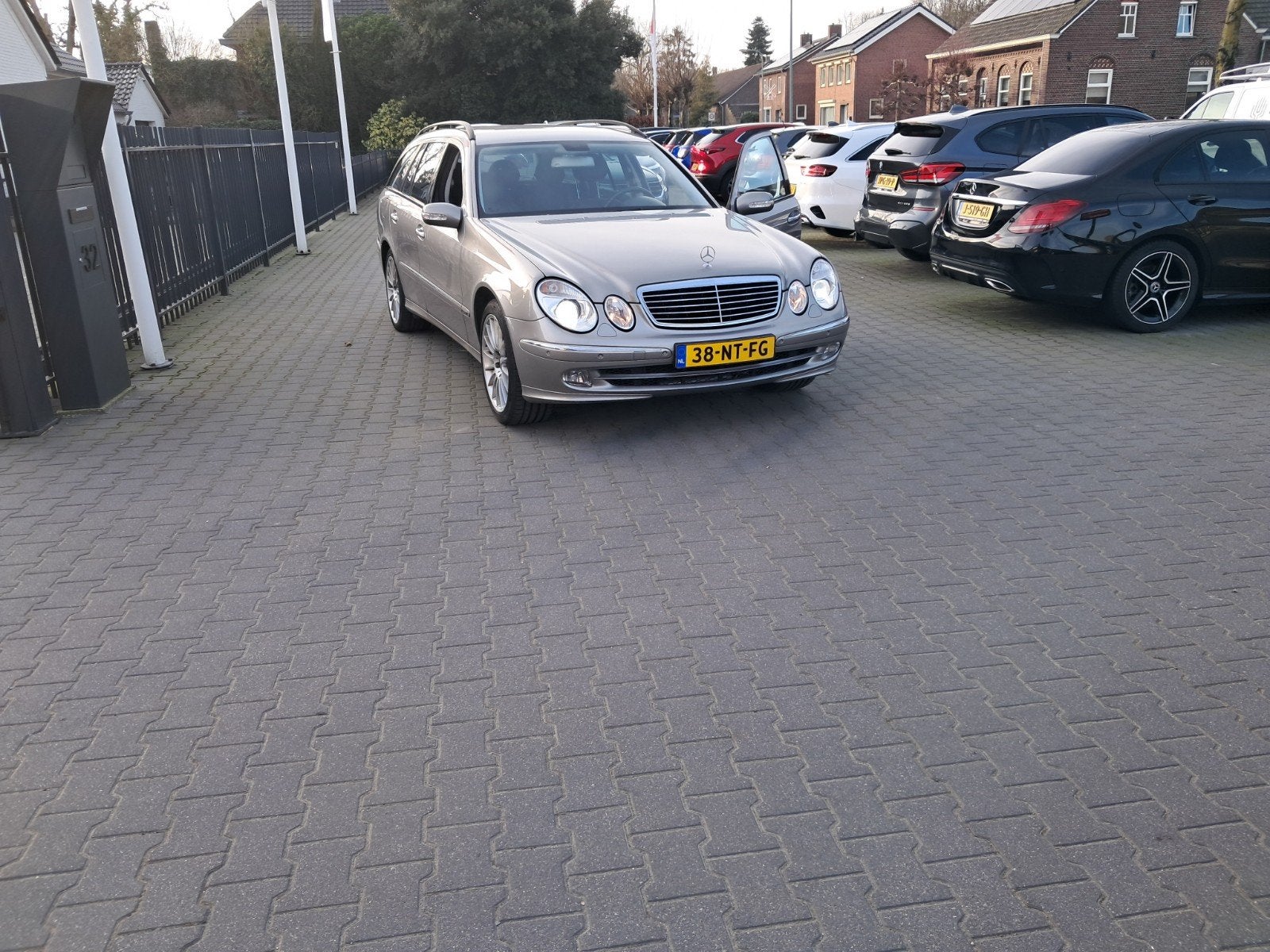 Mercedes-Benz E-Klasse 3.2 E320 Combi 4MATIC AUT 2004 Grijs, Auto's, Automaat, Zwart, 1770 kg, Stationwagon