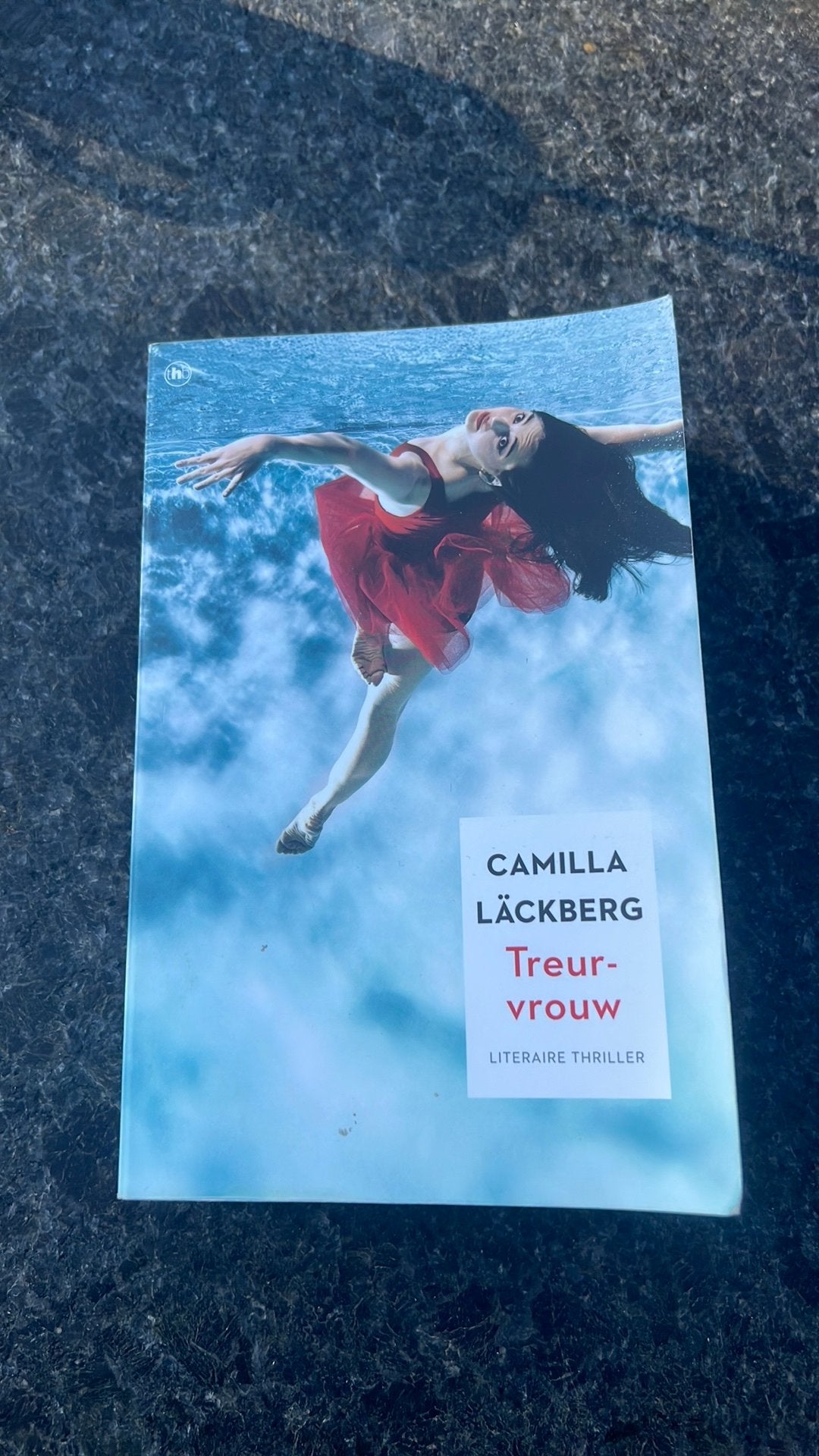 Camilla Lackberg  Treurvrouw, Boeken, Ophalen of Verzenden, Gelezen, Nederland