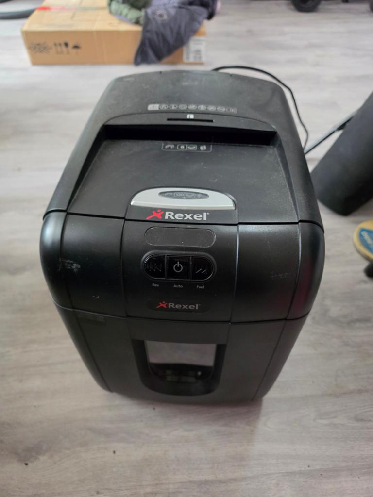 Rexel 130x papierversnipperaar., Diversen, Ophalen of Verzenden