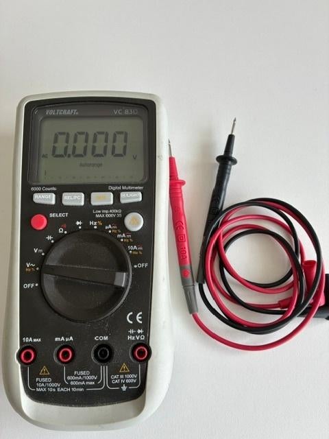 universeel-meter vc-830, Ophalen of Verzenden, Zo goed als nieuw, Multimeter