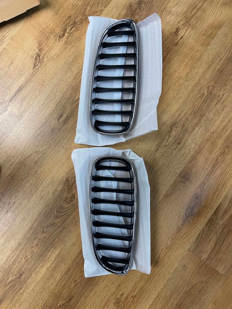 Originele grill voor de BMW Z4 E89, Auto-onderdelen, Carrosserie en Plaatwerk, Gebruikt, Voor, Ophalen of Verzenden, Bumper