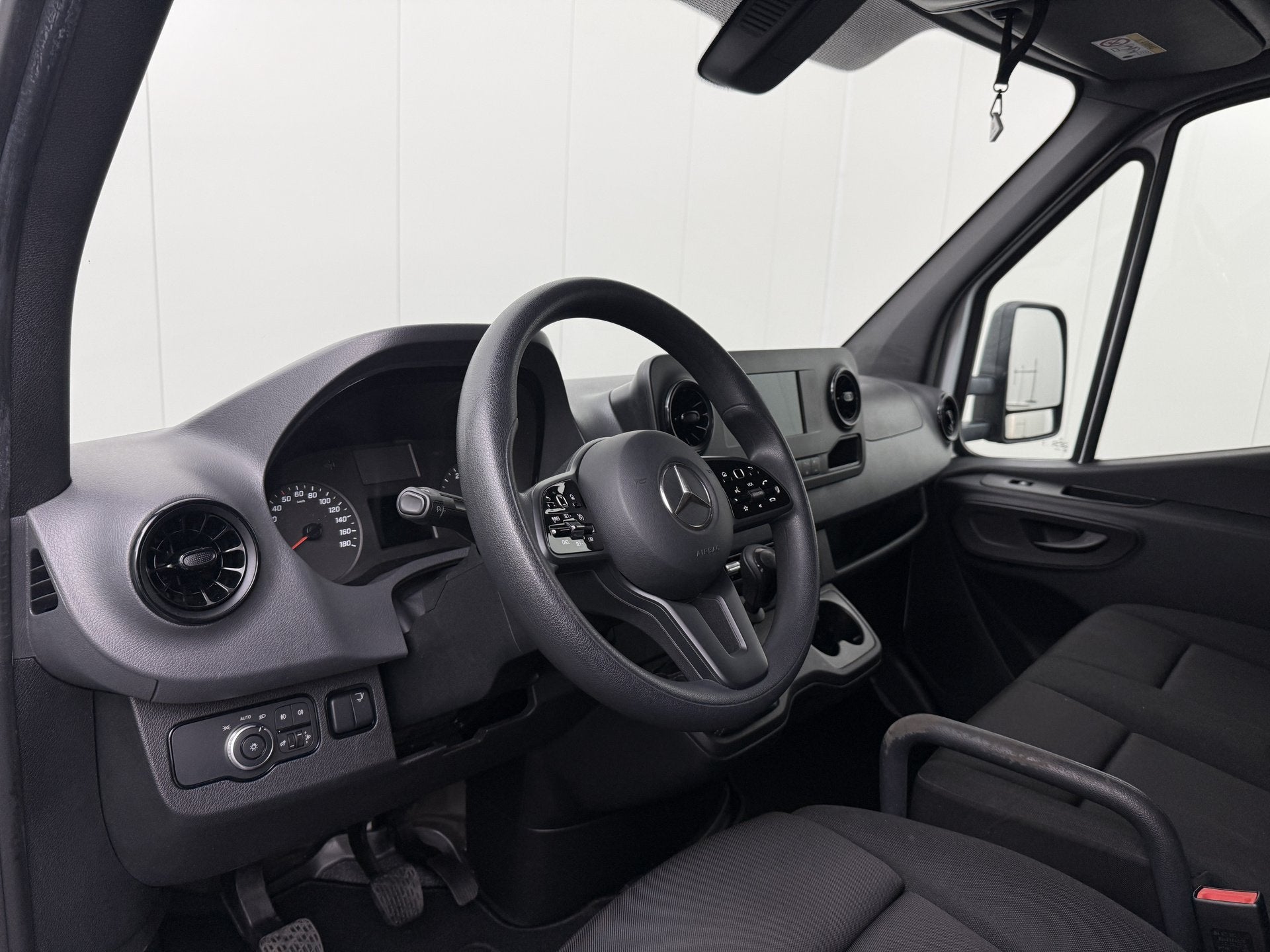 Mercedes-Benz Sprinter 317CDI Bakwagen+Laadklep | Dakspoiler, Gebruikt, Euro 6, 2000 kg, 2675 kg