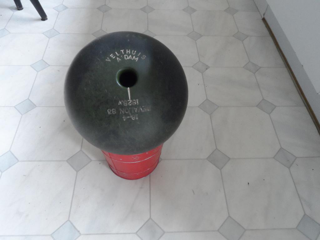 Kegelbal - velthuis a'dam - 18-4, Sport en Fitness, Bowlen, Ophalen, Gebruikt, Bal