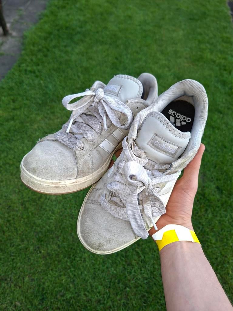 Mooie Adidas sneakers - Zeer goede kwaliteit, nieuw!, Kleding | Dames, Schoenen, Adidas, Nieuw, Ophalen of Verzenden, Sneakers of Gympen