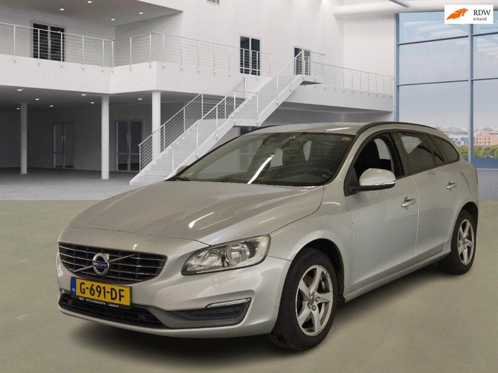 Volvo V60 1.6 D2 Momentum, Auto's, Volvo, Voorwielaandrijving, Euro 5, Gebruikt, 4 cilinders