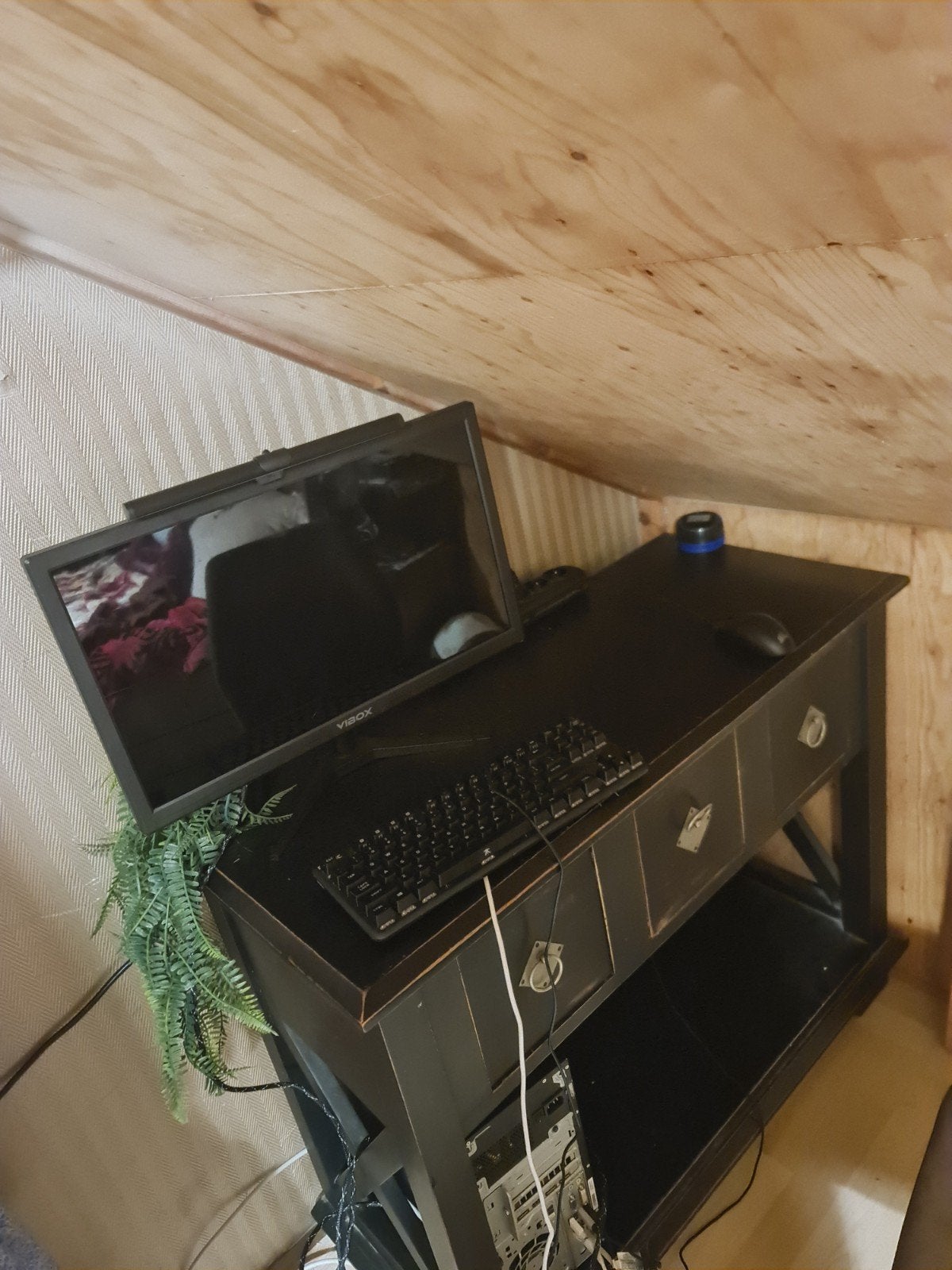Complete Gaming setup { foto's slechte kwaliteit! gtx 1660, Ophalen of Verzenden, Zo goed als nieuw, Minder dan 50 cm, Minder dan 50 cm