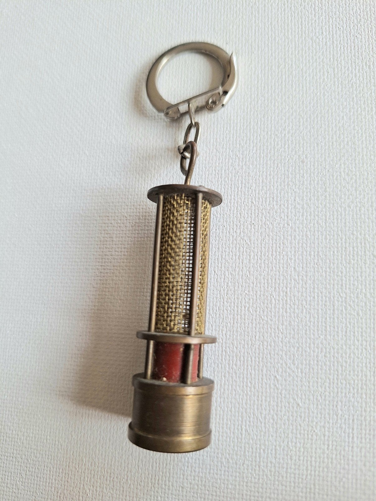 Oude miniatuur messing koper mijnwerkerslamp sleutelhanger, Antiek en Kunst, Ophalen