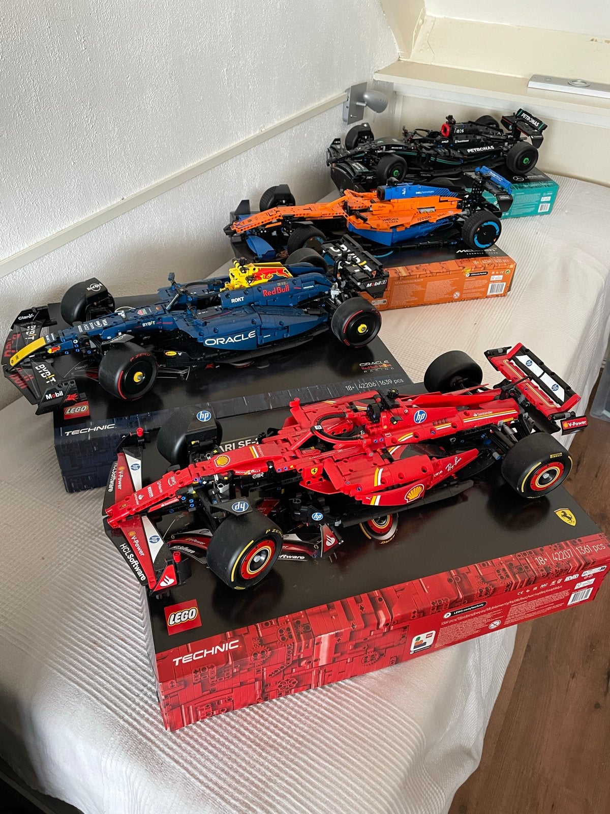 Lego Technic F1 Raceauto's: Ferrari, Red Bull, McLaren, Merc, Lego, Ophalen of Verzenden, Zo goed als nieuw, Complete set