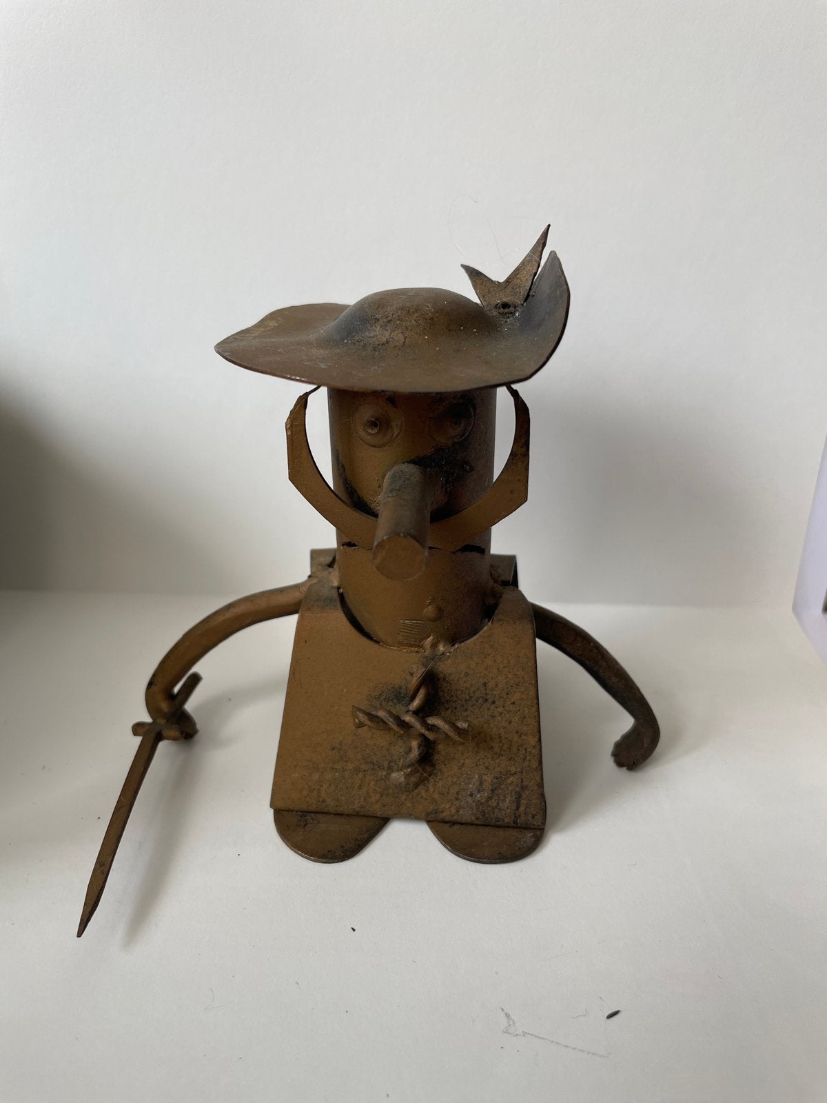 Unieke metalen Ridder Brutalis, Antiek en Kunst, Minder dan 20 cm, Ophalen of Verzenden, Handgemaakt, Beeld