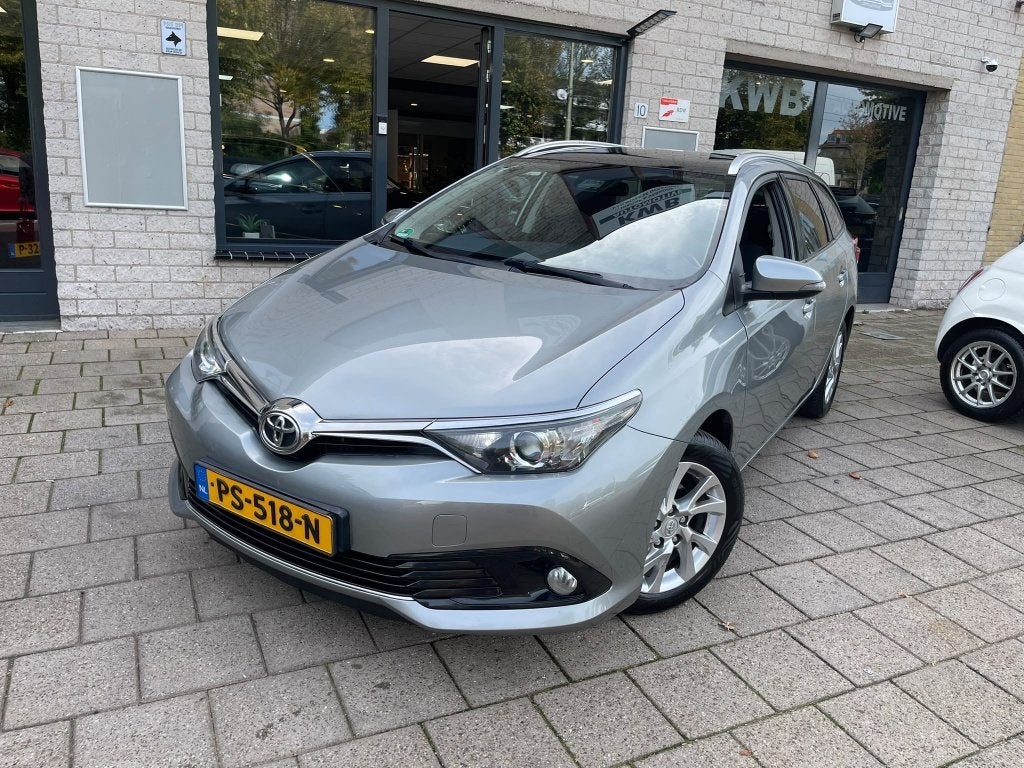Foto 31 van Toyota Auris Touring Sports 1.2T Business Pano Trekhaak Navi