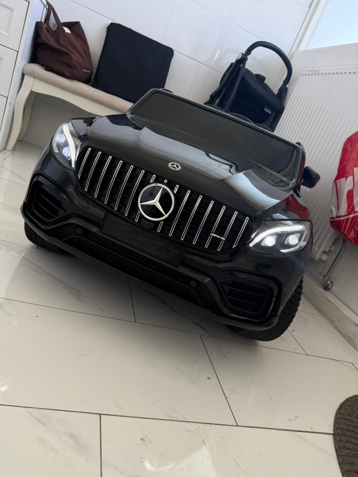 Mercedes-Benz GLC 63 elektrische kinderauto compleet 2 P, Ophalen, Zo goed als nieuw