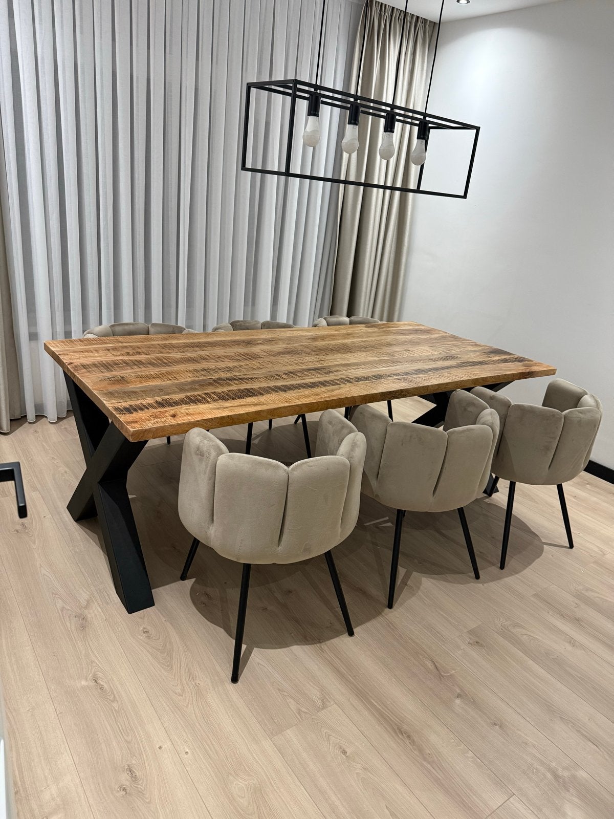Robuuste eettafel met metalen X-poten, Ophalen, Gebruikt, 50 tot 100 cm, Vijf personen of meer