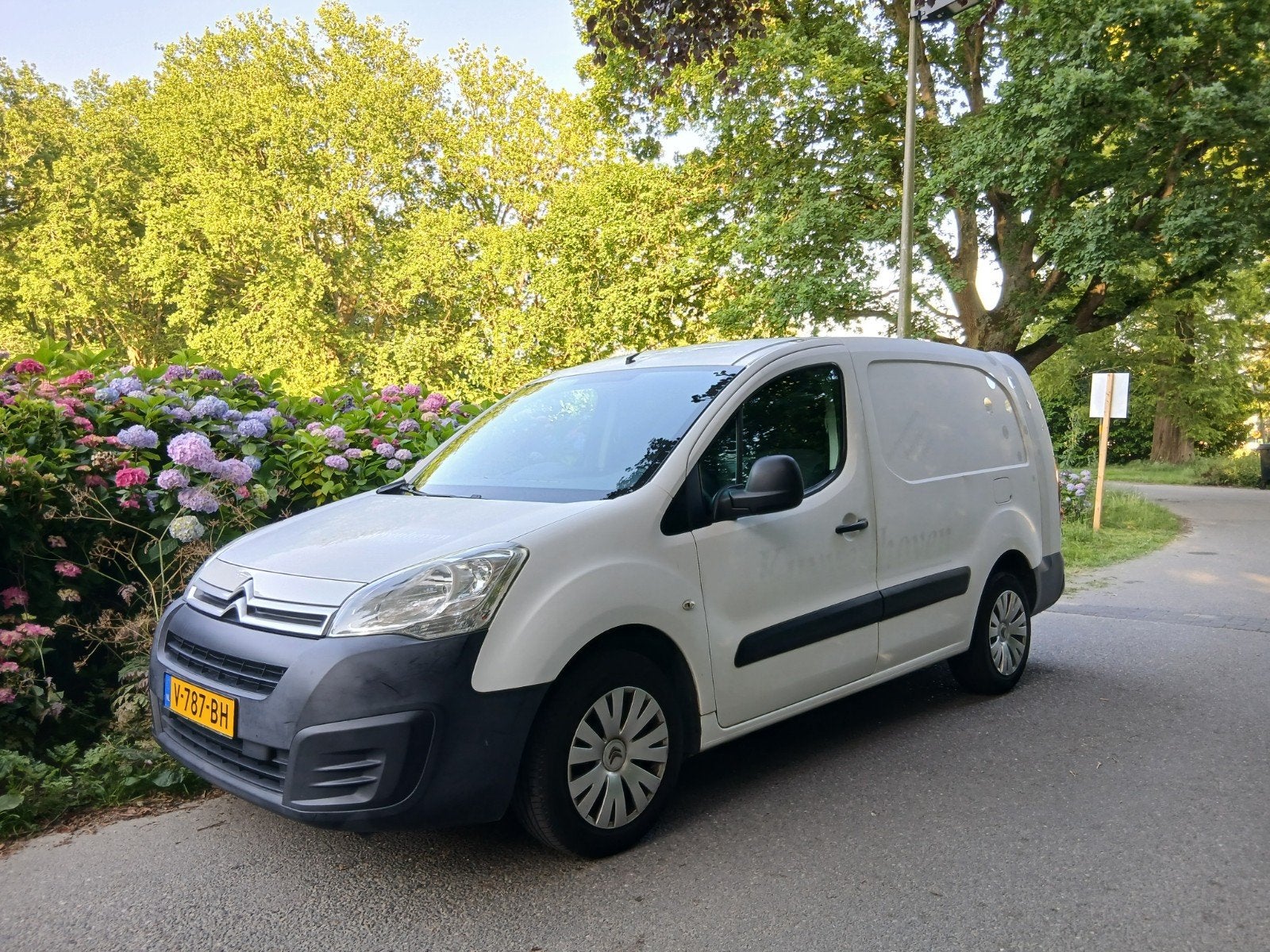 Berlingo XL L2H1 1.6 BlueHDI Euro6 100pk Airco Cruise Trekh., Auto's, Voorwielaandrijving, Stof, Euro 6, 4 cilinders